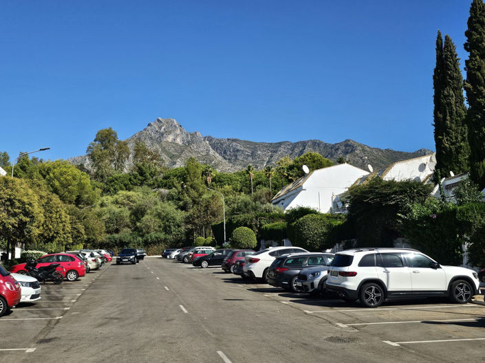 Image No.34-3 Bed Property for sale