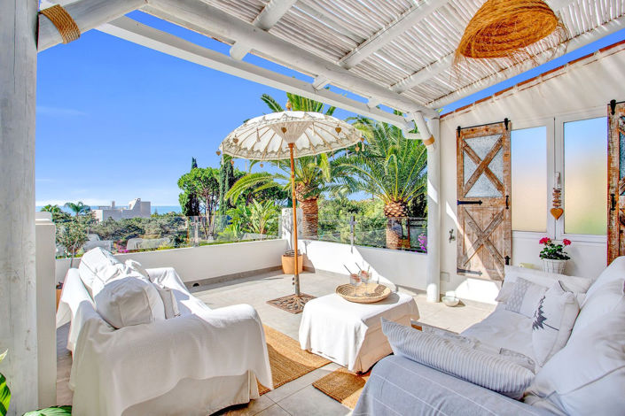 Image No.6-6 Bed Property for sale