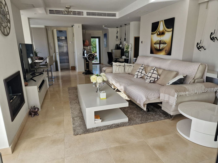 Image No.6-2 Bed Property for sale