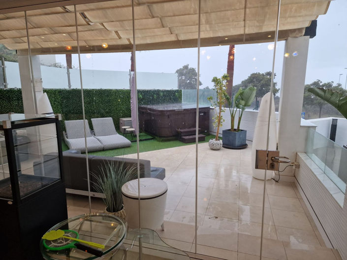 Image No.9-2 Bed Property for sale