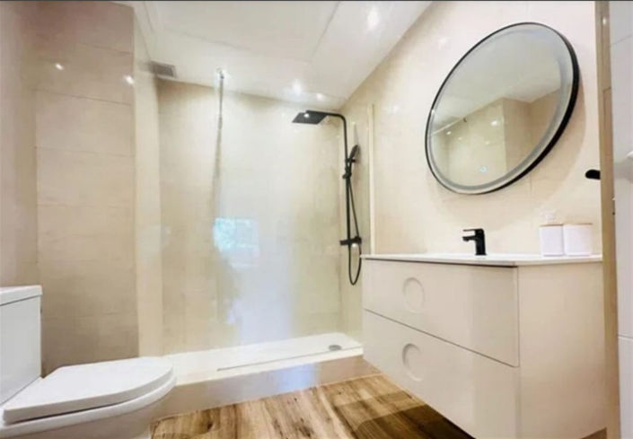 Image No.13-2 Bed Property for sale