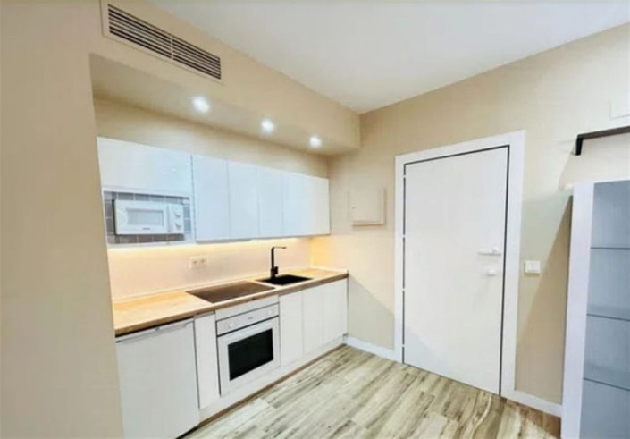 Image No.8-2 Bed Property for sale