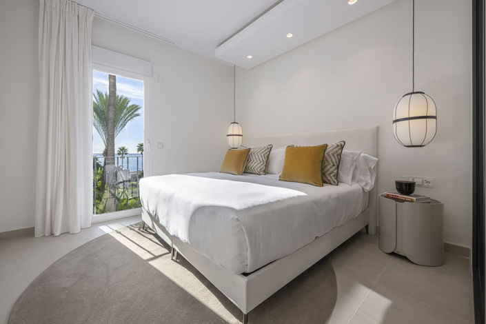 Image No.11-2 Bed Property for sale