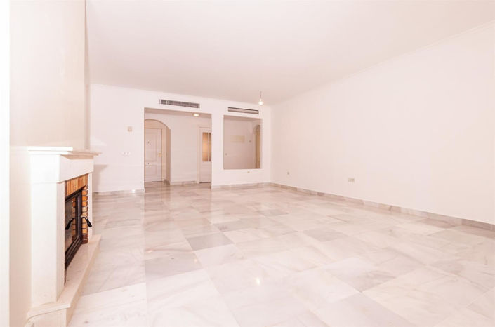 Image No.12-Propriété de 4 chambres à vendre à Estepona