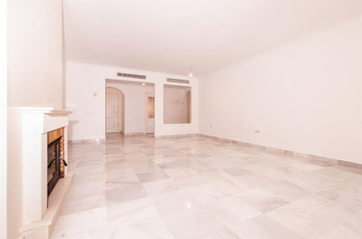 12-53013098fcab6c38b1379cd33298e050