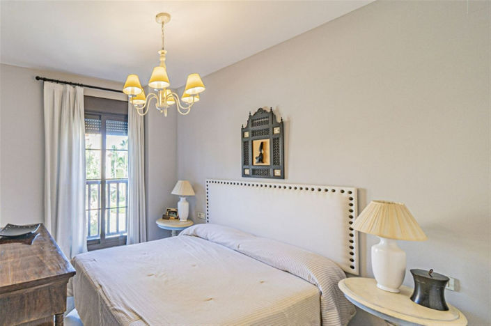 Image No.16-4 Bed Property for sale