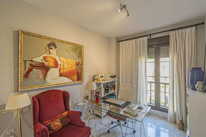 Image No.19-4 Bed Property for sale