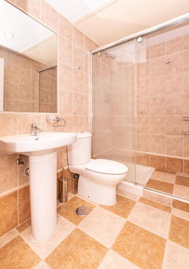 Image No.27-Propriété de 4 chambres à vendre à Estepona