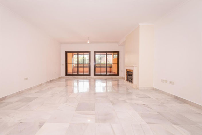 Image No.5-Propriété de 4 chambres à vendre à Estepona