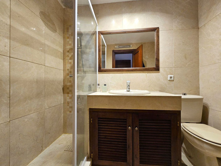 Image No.13-3 Bed Property for sale