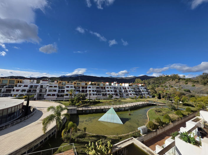 Image No.15-2 Bed Property for sale