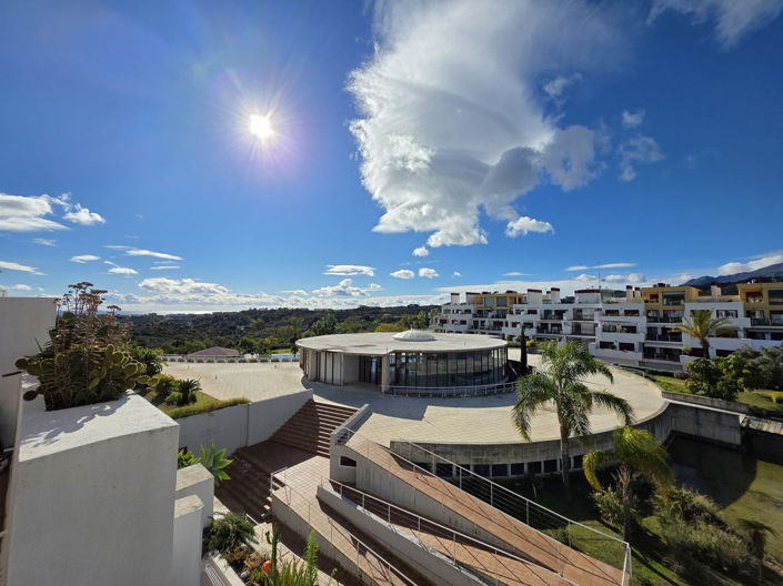 Image No.4-2 Bed Property for sale