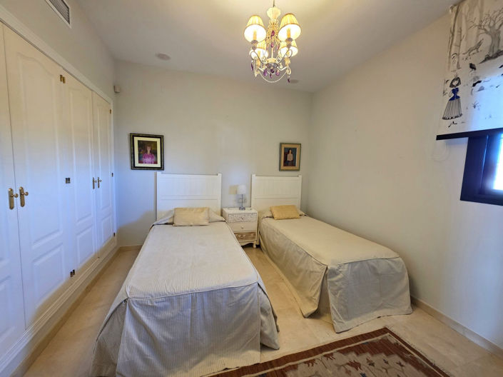 Image No.19-2 Bed Property for sale