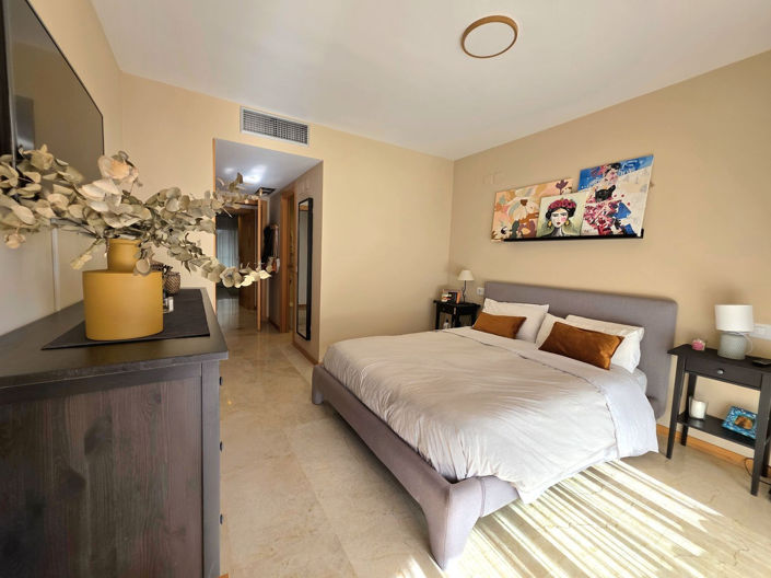 Image No.14-2 Bed Property for sale