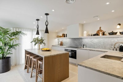 12-53013098fcab6c38b1379cd33298e050