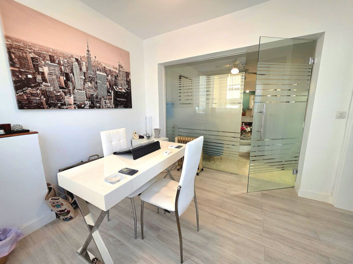 Image No.18-2 Bed Property for sale