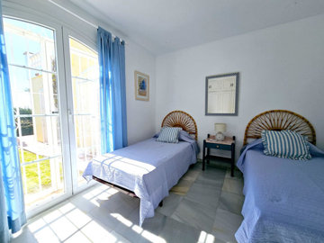 15-11d12f2f454f2f5e9b981fdd8b901d51