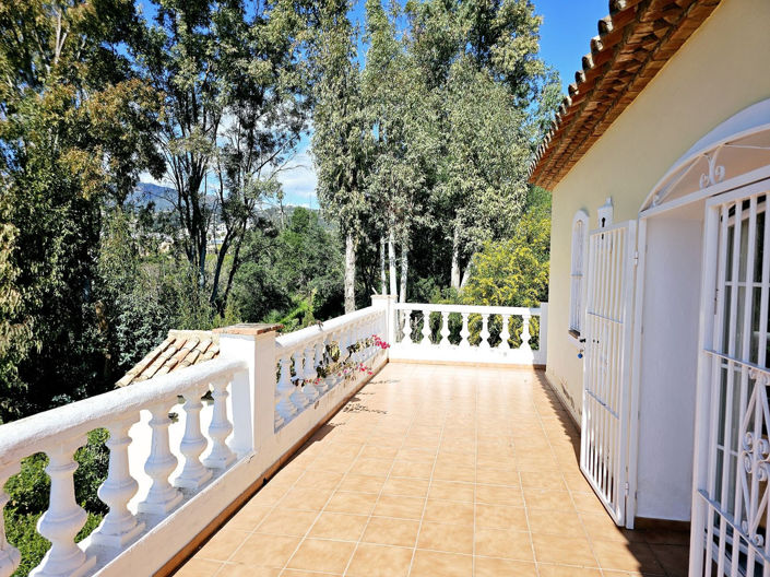 Image No.18-5 Bed Property for sale