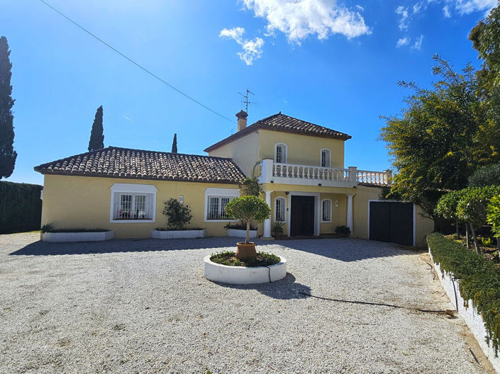 Image No.2-5 Bed Property for sale