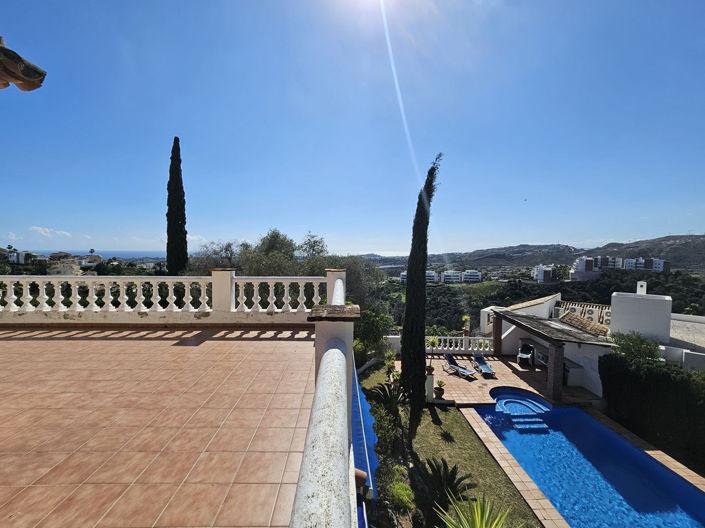 Image No.21-5 Bed Property for sale