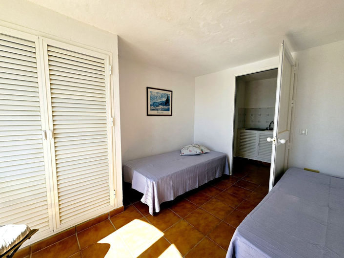 Image No.26-5 Bed Property for sale