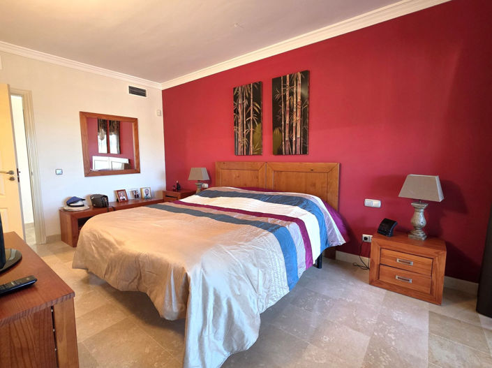 Image No.12-2 Bed Property for sale