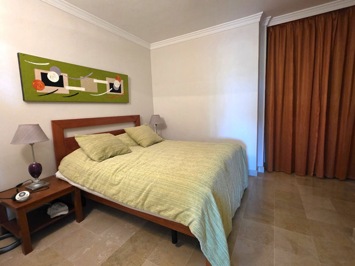 Image No.15-2 Bed Property for sale