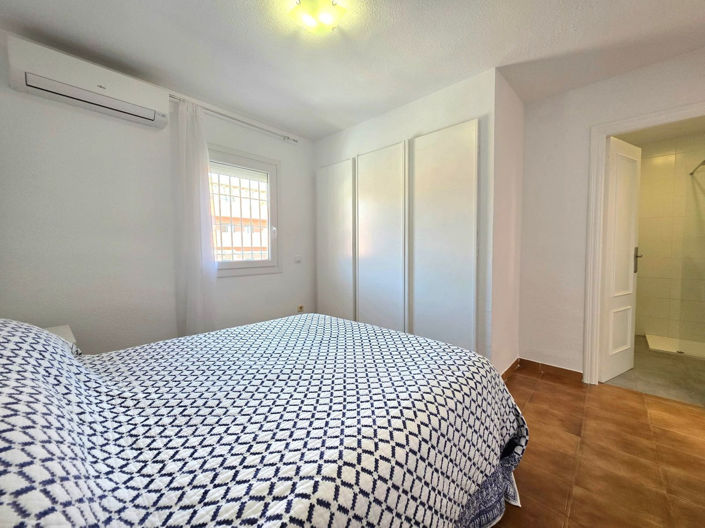 Image No.13-3 Bed Property for sale