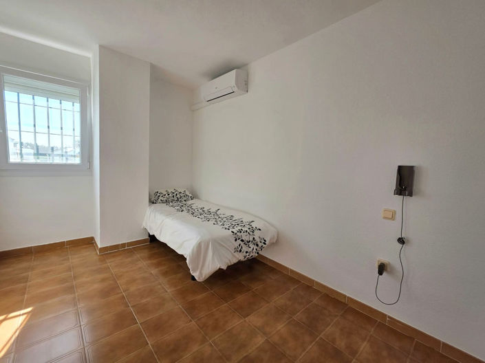 Image No.17-3 Bed Property for sale