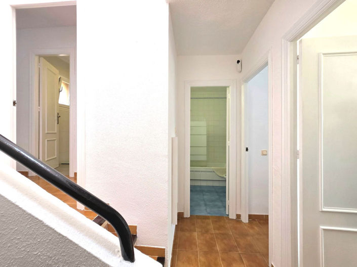 Image No.19-3 Bed Property for sale