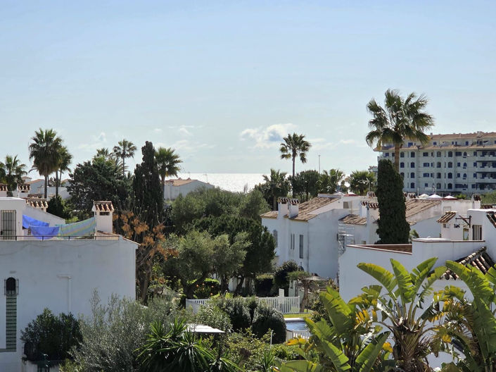Image No.23-3 Bed Property for sale