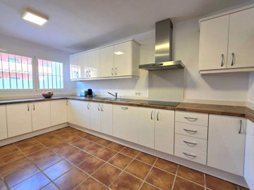 3-e898b2bb2a2fdfd06d2c39894dce8316