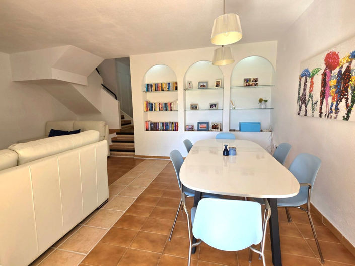 Image No.9-3 Bed Property for sale