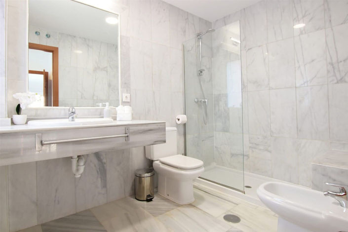 Image No.14-3 Bed Property for sale