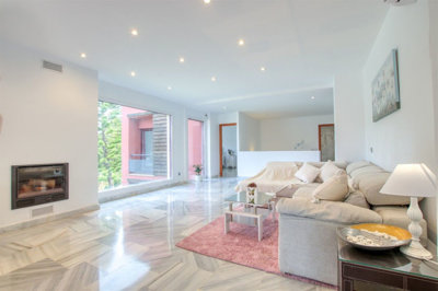 7-aa4cc561180b369757c0bb4af9886cd3