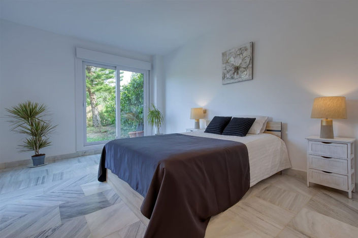 Image No.9-3 Bed Property for sale