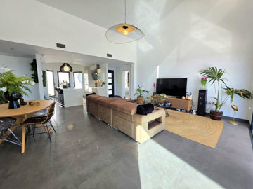 13-5fd73dea700db77384c091ca9818b1a9