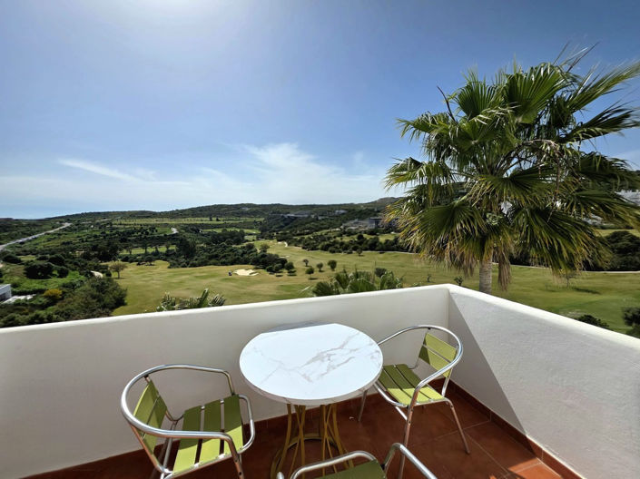 Image No.12-2 Bed Property for sale