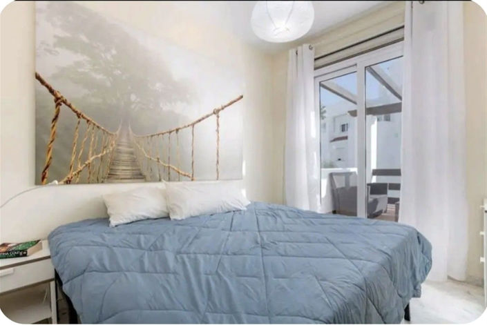 Image No.18-2 Bed Property for sale