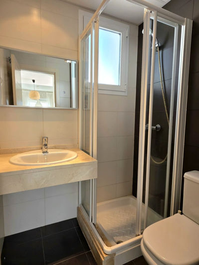 Image No.20-2 Bed Property for sale