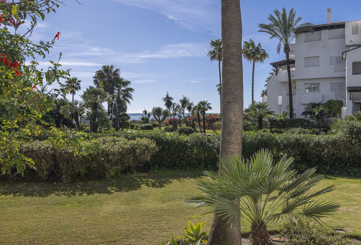 Image No.10-3 Bed Property for sale