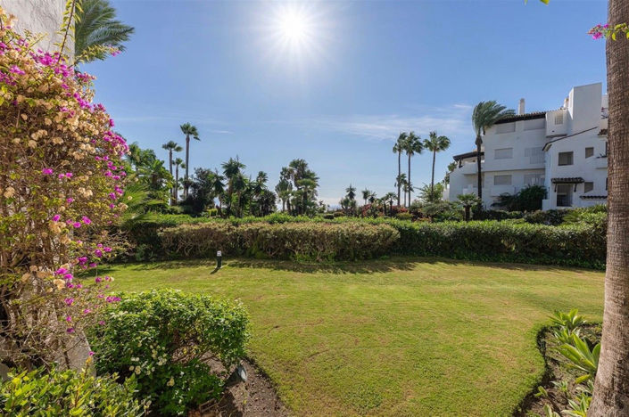 Image No.23-3 Bed Property for sale
