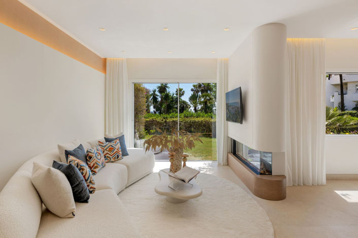 Image No.5-3 Bed Property for sale