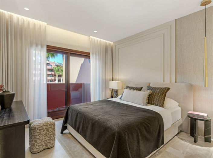 Image No.16-3 Bed Property for sale