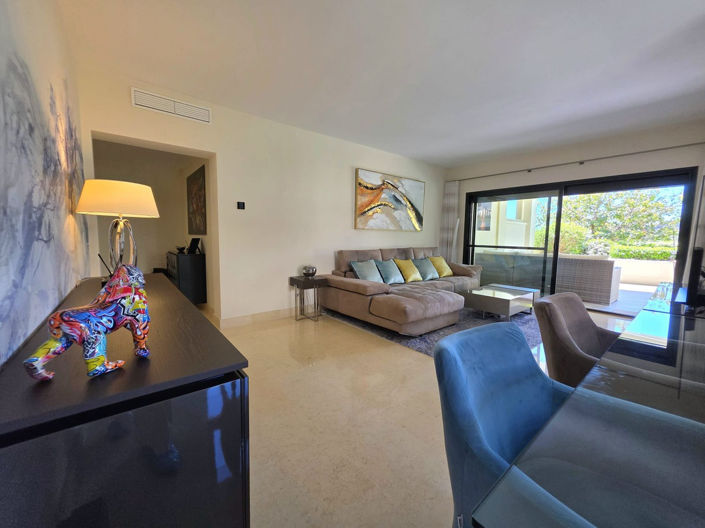 Image No.10-2 Bed Property for sale