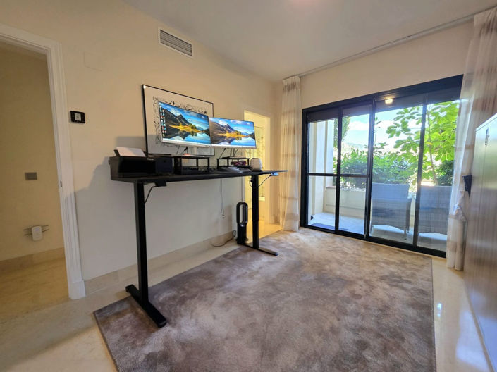 Image No.18-2 Bed Property for sale