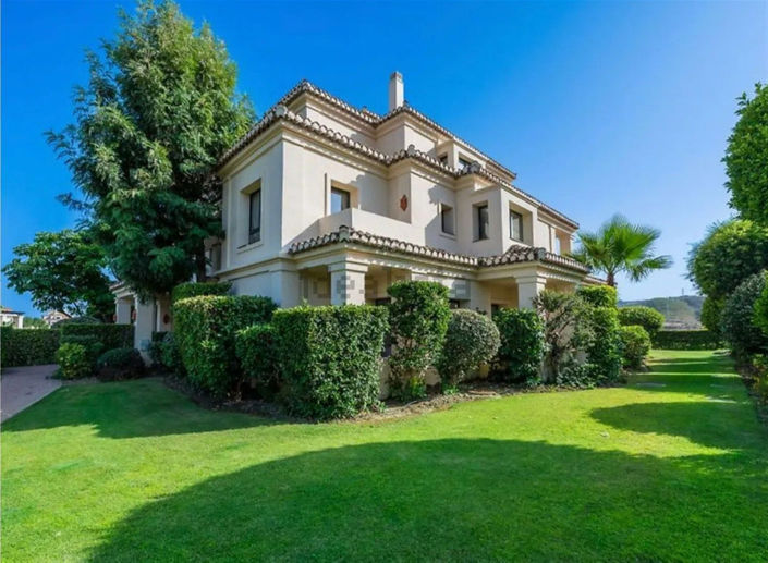 Image No.27-2 Bed Property for sale