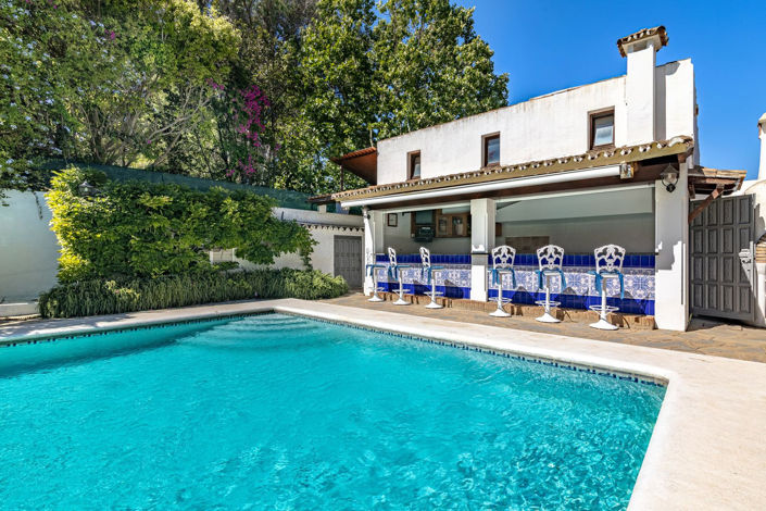 Image No.3-5 Bed Property for sale