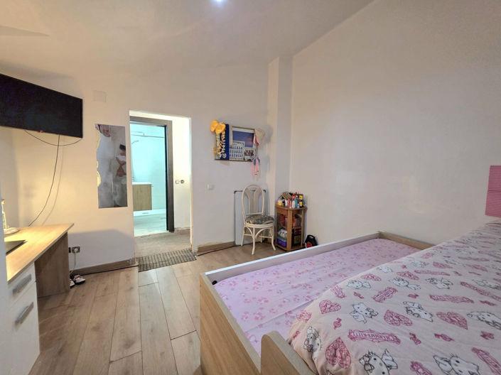 Image No.22-3 Bed Property for sale