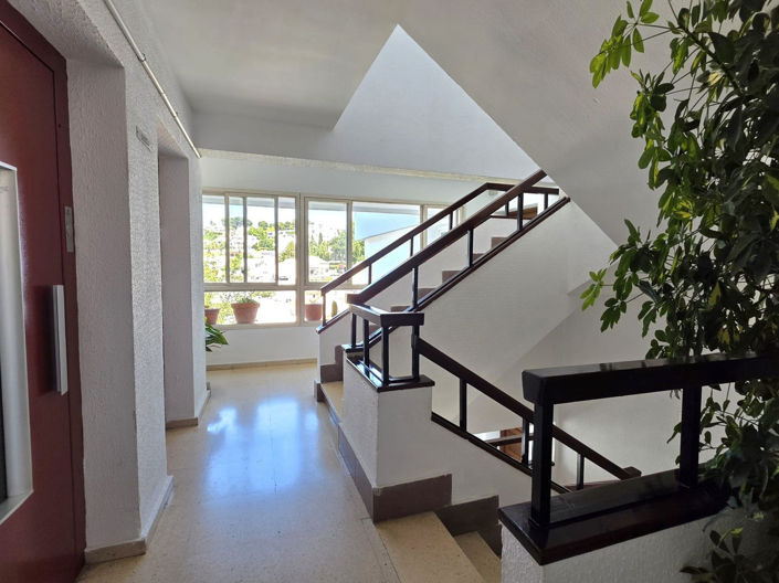 Image No.25-3 Bed Property for sale